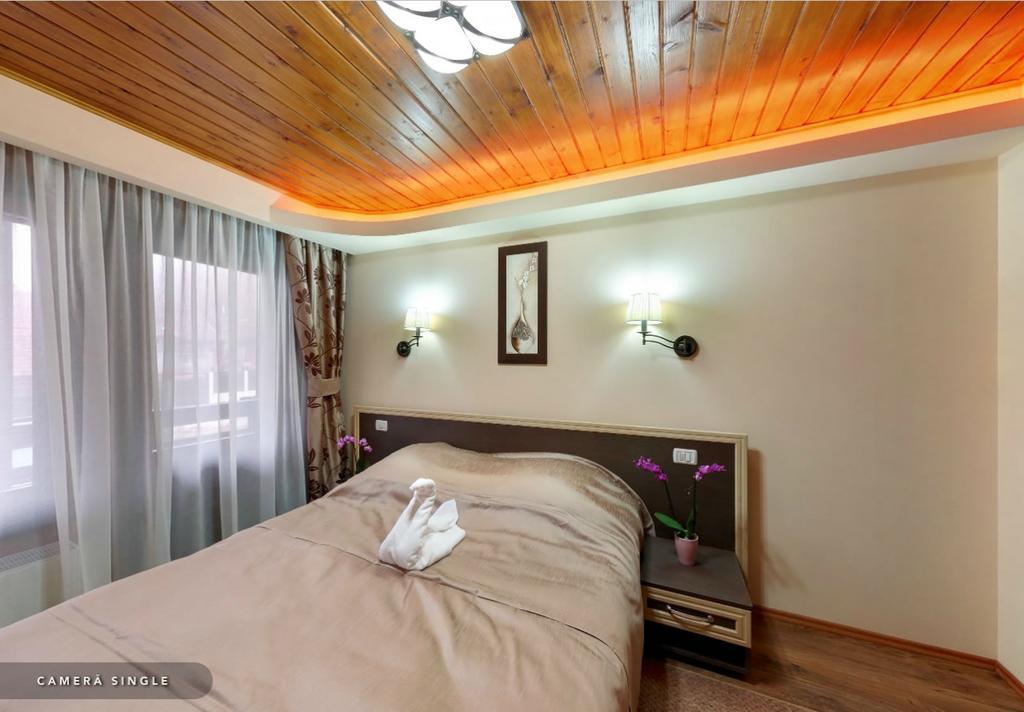 Hotel Hillden Lodge&Restaurant Drumu Carului Ngoại thất bức ảnh