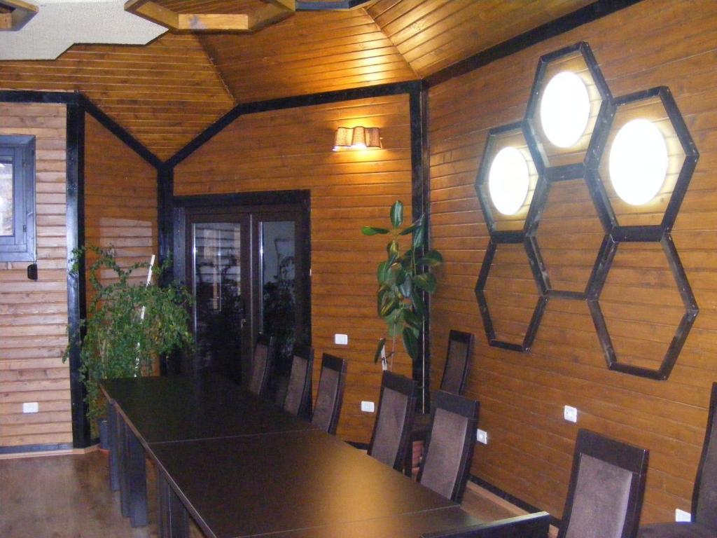Hotel Hillden Lodge&Restaurant Drumu Carului Ngoại thất bức ảnh